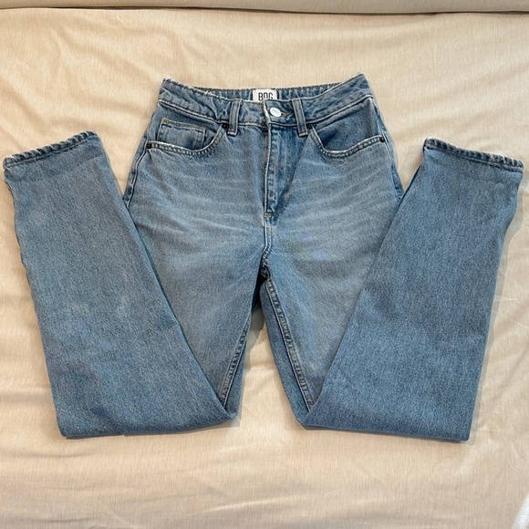 BDG By Urban Outfitters Distressed High Waisted Mom Jeans Size 24 - Picture 2 of 9